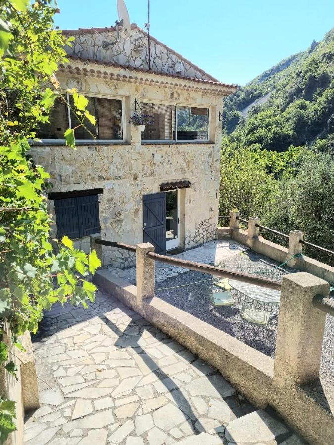 Appartement 3 Pieces Dans Maison Individuelle Entre Mer Et Montagnes Bouyon Exteriör bild