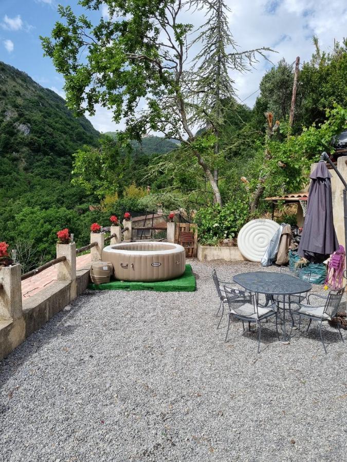 Appartement 3 Pieces Dans Maison Individuelle Entre Mer Et Montagnes Bouyon Exteriör bild