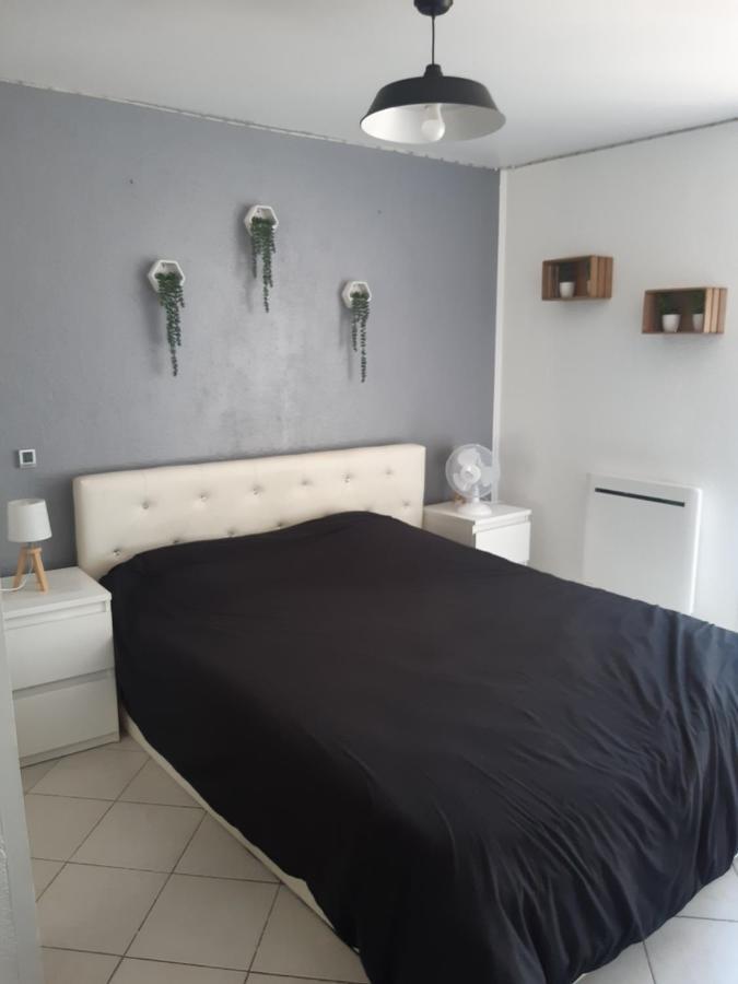 Appartement 3 Pieces Dans Maison Individuelle Entre Mer Et Montagnes Bouyon Exteriör bild